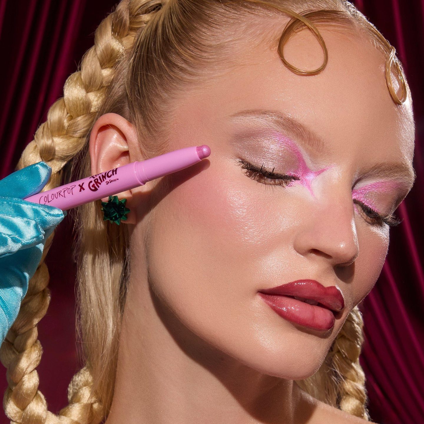 Набор теней ColourPop x Grinch Liked Christmas a Lot Shadow Stix — фото 2