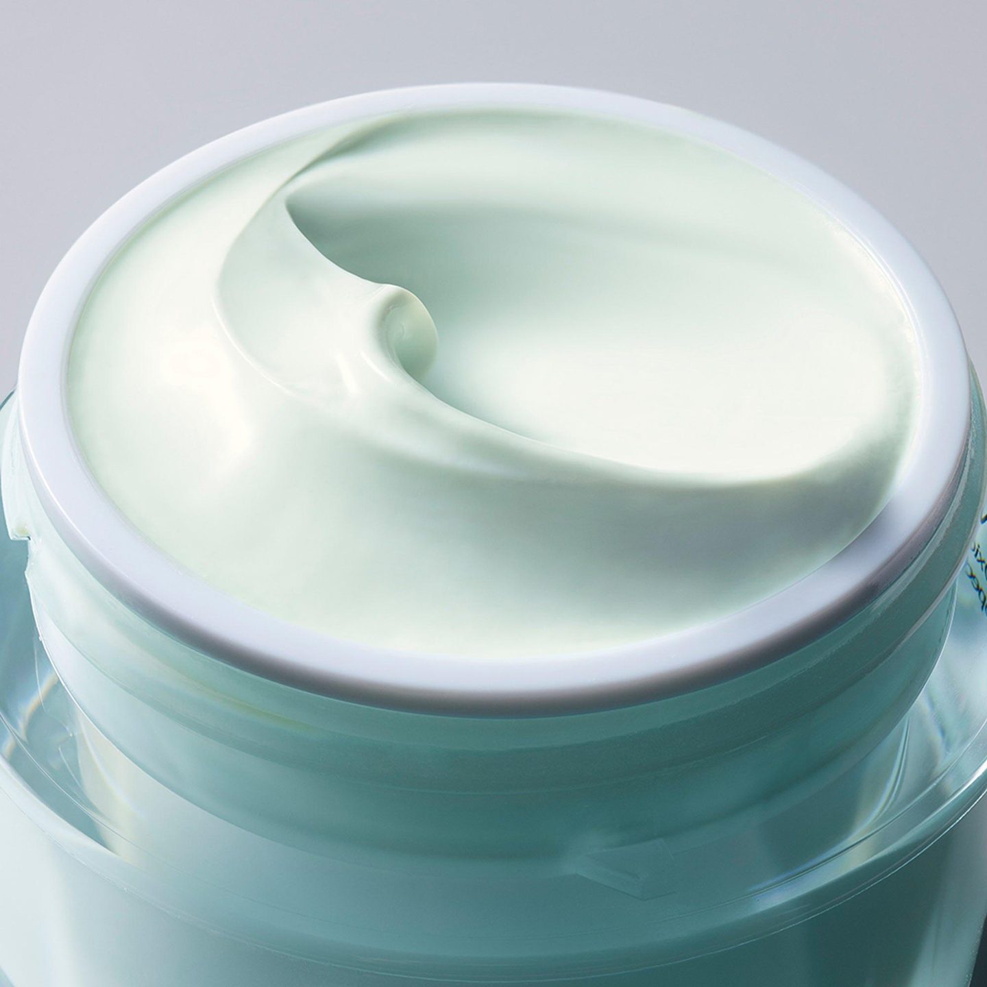 Крем-увлажнитель DayWear Multi-Protection Anti-Oxidant 24H с SPF 15 — фото 3