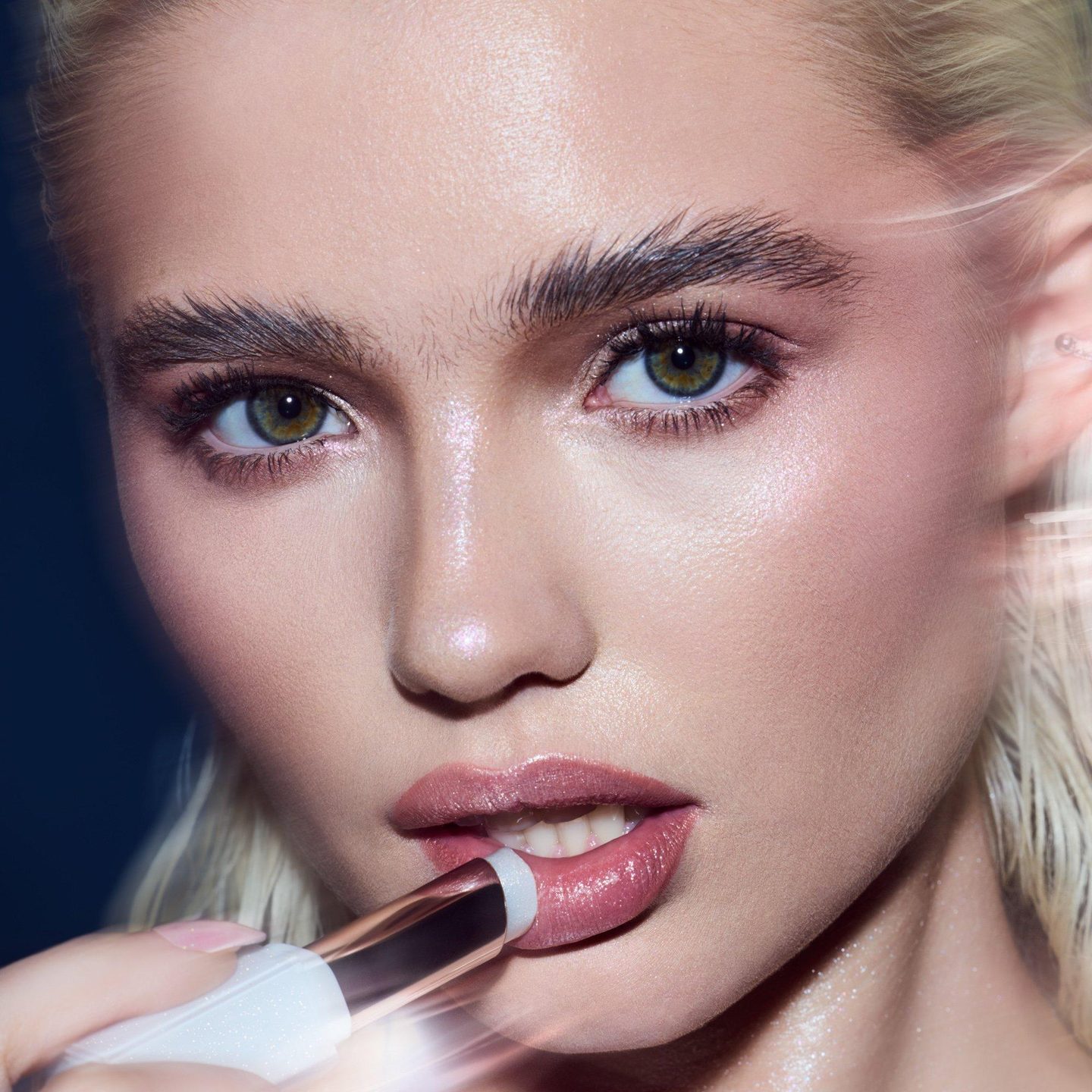 Блеск для губ Gloss Bomb Stix с высоким сиянием — фото 5