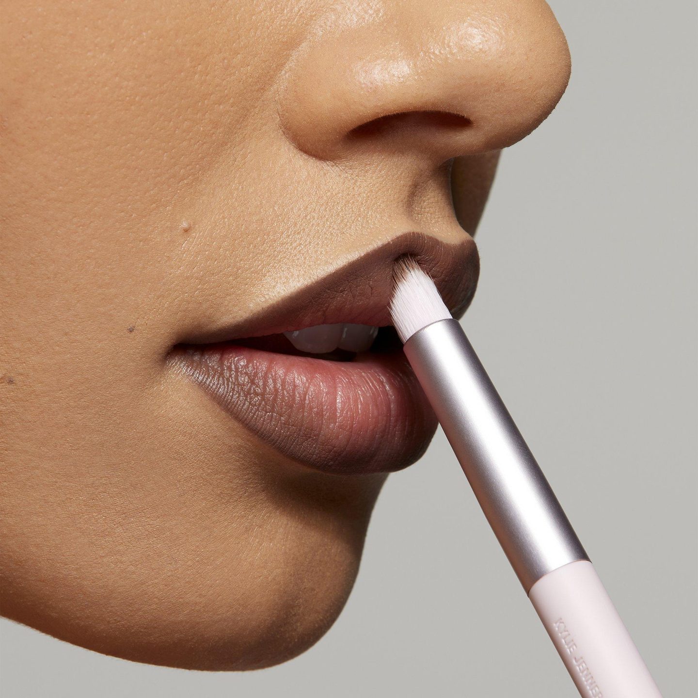 Кисть для губ Precision Lip Sculpt & Diffuse — фото 4