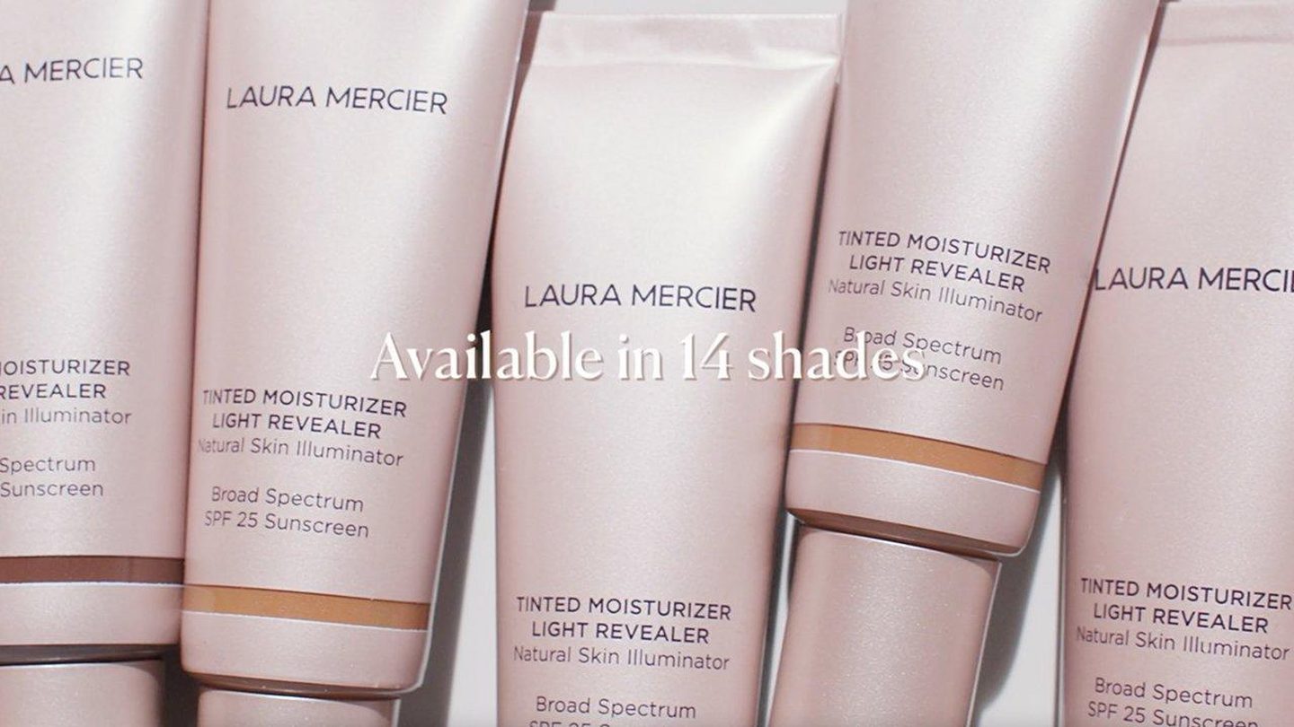 Тонирующий увлажняющий крем Light Revealer с натуральным сиянием и SPF 25 — фото 11
