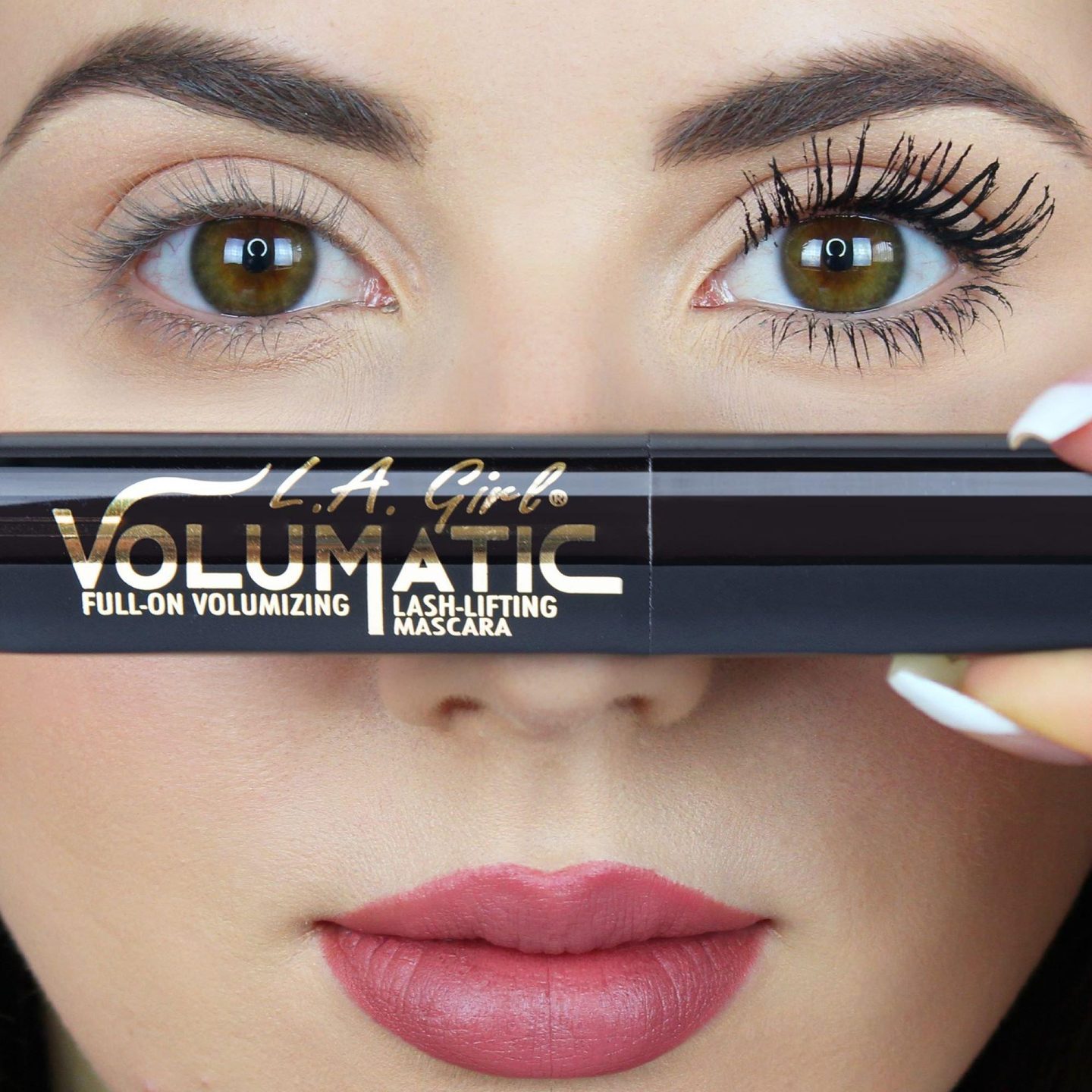 Тубная тушь для объема Volumatic — фото 4