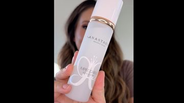 Матирующий спрей для фиксации макияжа Impeccable 24HR — миниатюра 9