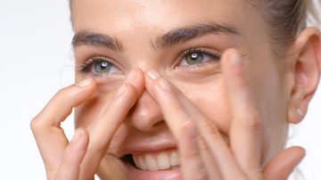 Увлажняющий тональный крем Moisture Surge Sheertint с SPF 25 — миниатюра 8