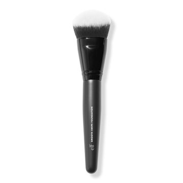 кисть для тонального крема smooth swipe